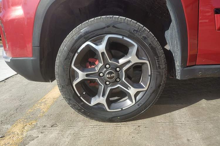 Used BAIC Off-Road BJ30 2021 1.5T Wolf Xiaoye Edition Left Front Wheel Hub