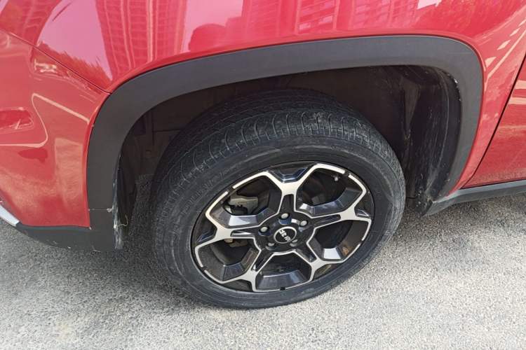 Used BAIC Off-Road BJ30 2021 1.5T Wolf Xiaoben Edition Left Front Wheel Hub