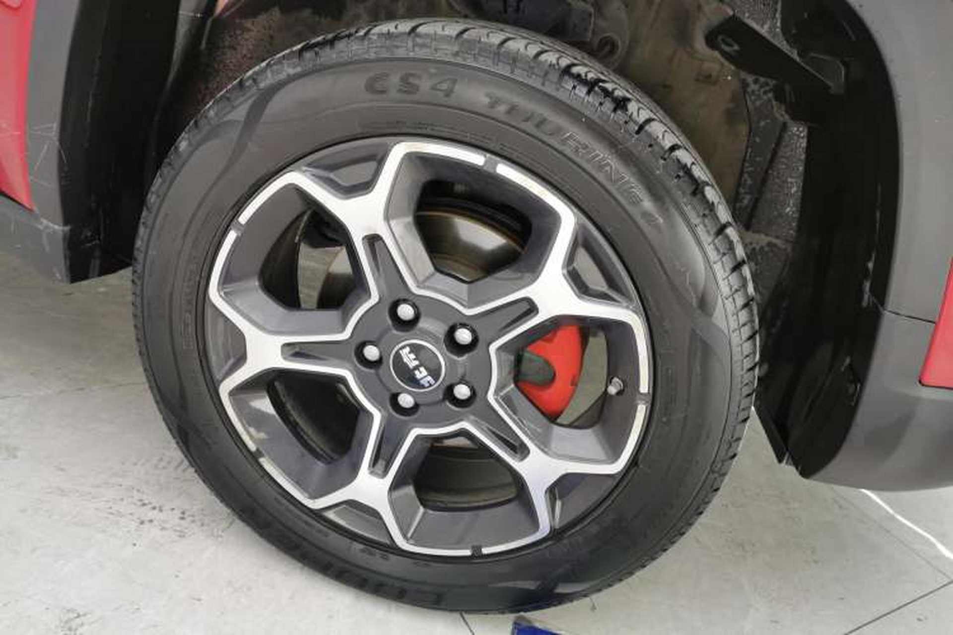 Used BAIC Off-Road BJ30 2021 1.5T Wolf Xiaoye Edition Right Front Wheel Hub