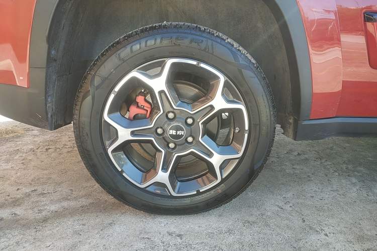 Used BAIC Off-Road BJ30 2021 1.5T Wolf Xiaoye Edition Right Rear Wheel Hub