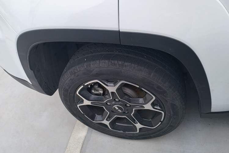 Used BAIC Off-Road BJ30 2021 1.5T Wolf Xiaoben Edition Right Rear Wheel Hub