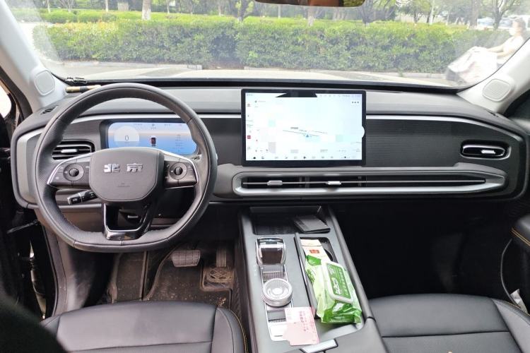 Used BAIC Off-Road BJ30 2024 1.5T Magic Electric Drive Advanced Version Center Console