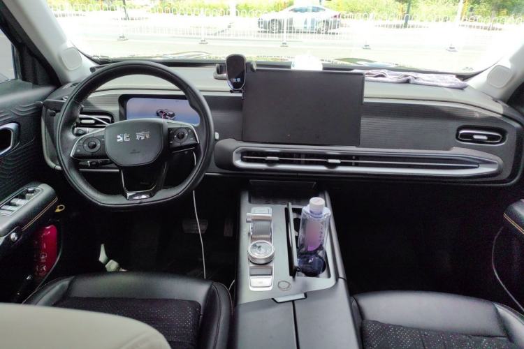 Used BAIC Off-Road BJ30 2024 1.5T Magic Electric Drive Advanced Version Center Console