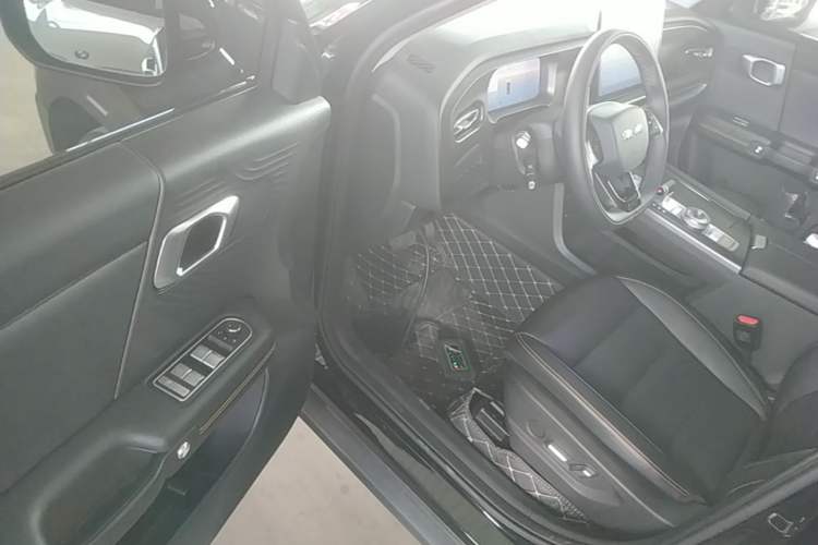 Used BAIC Off-Road BJ30 2024 1.5T Magic Electric Drive Advanced Version Driver Seat