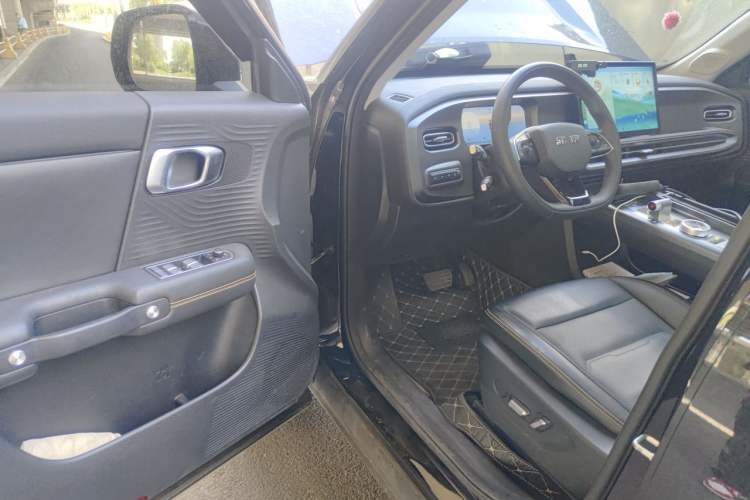 Used BAIC Off-Road BJ30 2024 1.5T Magic Electric Drive Advanced Version Driver Seat