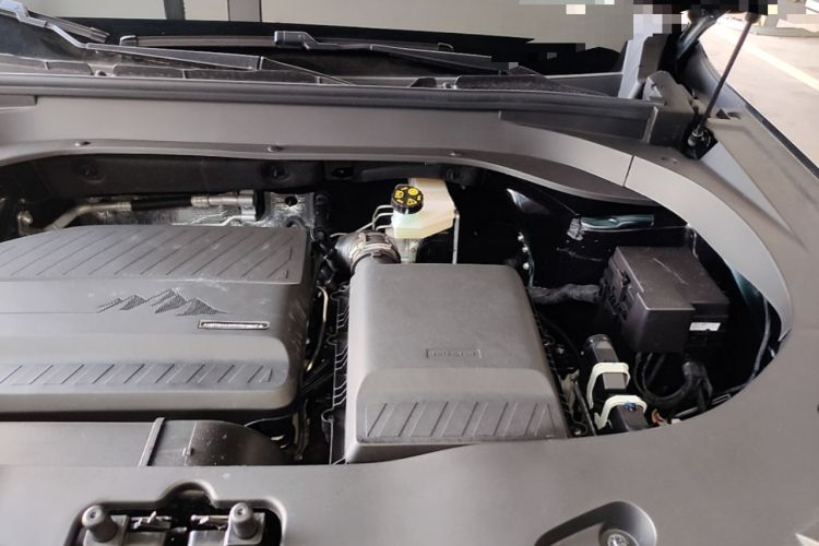 Used BAIC Off-Road BJ30 2024 1.5T Magic Electric Drive Standard Edition Engine Bay Left