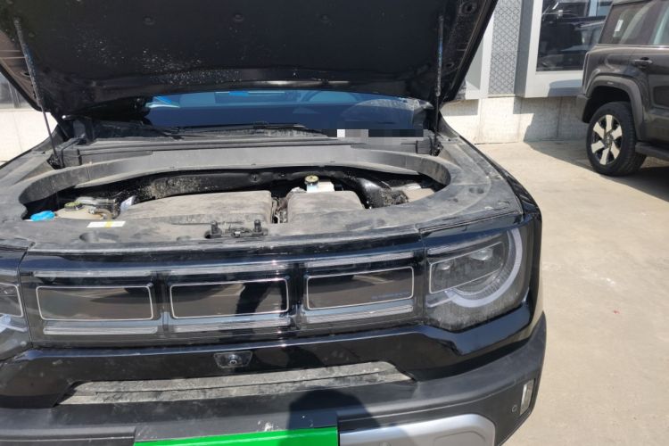 Used BAIC Off-Road BJ30 2024 1.5T Magic Electric Drive Advanced Version Engine Bay Left