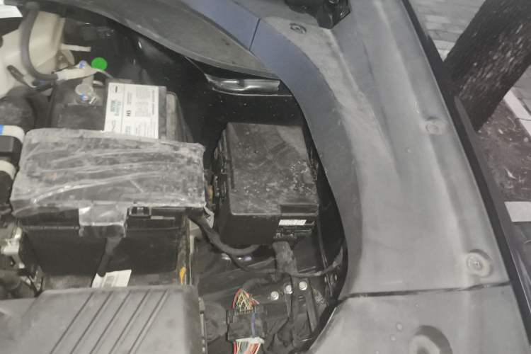 Used BAIC Off-Road BJ30 2024 1.5T Light Off-road Max Edition Engine Bay Left