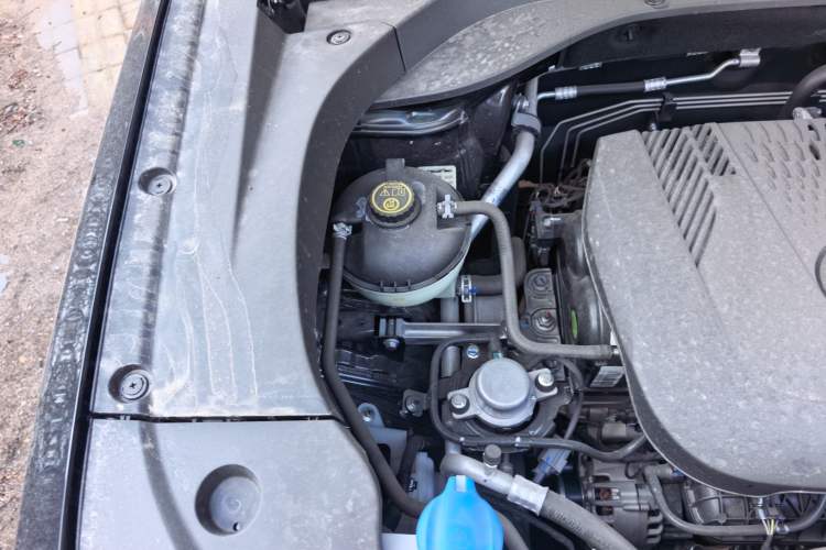Used BAIC Off-Road BJ30 2024 1.5T Light Wilderness Air Edition Engine Bay Right
