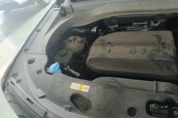 Used BAIC Off-Road BJ30 2024 1.5T Magic Electric Drive Advanced Version Engine Bay Right