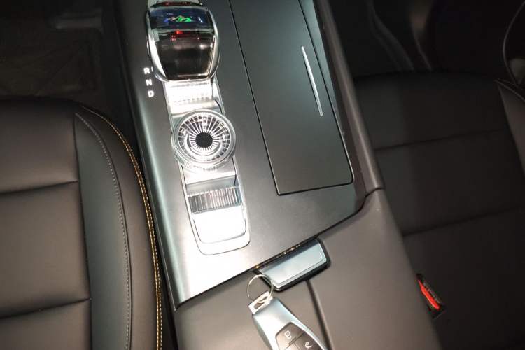 Used BAIC Off-Road BJ30 2024 1.5T Light Wilderness Pro Edition Gear Lever