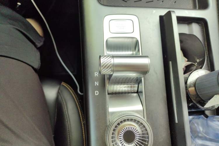 Used BAIC Off-Road BJ30 2024 1.5T Magic Electric Drive Advanced Version Gear Lever