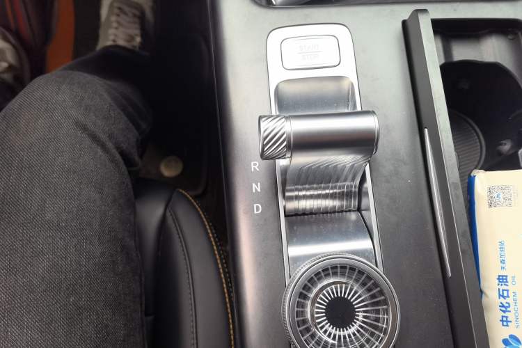 Used BAIC Off-Road BJ30 2024 1.5T Magic Electric Drive Advanced Version Gear Lever