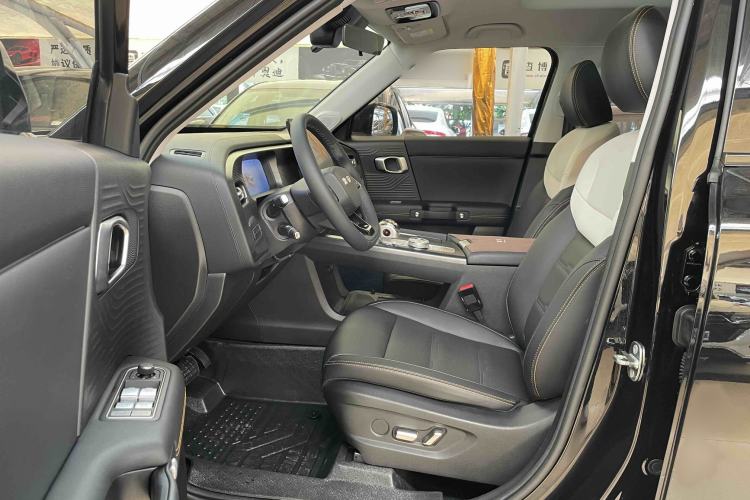 Used BAIC Off-Road BJ30 2024 1.5T Magic Electric Drive Advanced Version Interior 1