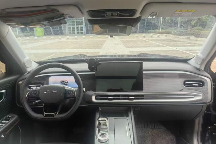 Used BAIC Off-Road BJ30 2024 1.5T Magic Electric Drive Advanced Version Interior 1