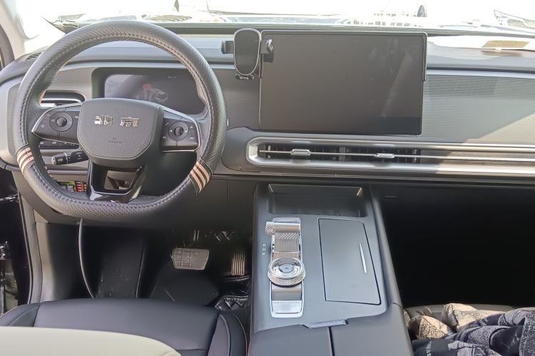 Used BAIC Off-Road BJ30 2024 1.5T Magic Electric Drive Advanced Version Interior 2