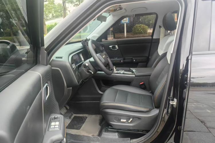 Used BAIC Off-Road BJ30 2024 1.5T Magic Electric Drive Advanced Version Interior 2