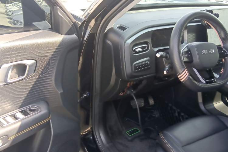 Used BAIC Off-Road BJ30 2024 1.5T Magic Electric Drive Advanced Version Interior 3