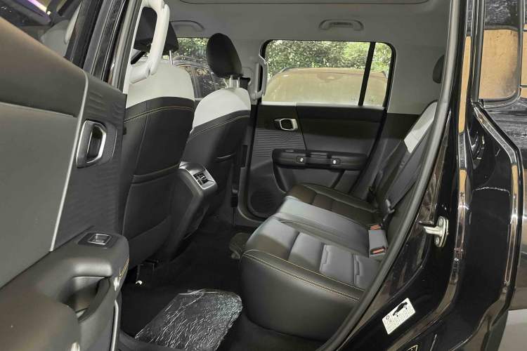 Used BAIC Off-Road BJ30 2024 1.5T Magic Electric Drive Advanced Version Interior 5