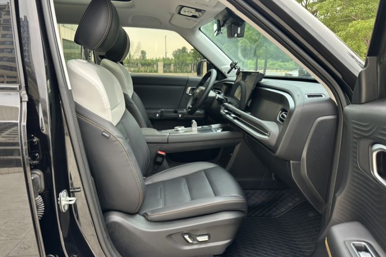 Used BAIC Off-Road BJ30 2024 1.5T Magic Electric Drive Advanced Version Interior 5