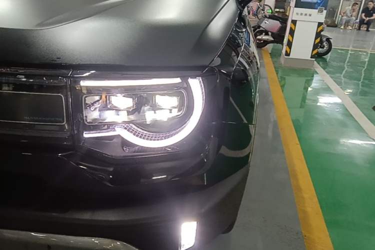 Used BAIC Off-Road BJ30 2024 1.5T Magic Electric Drive Advanced Version Left Front Headlight