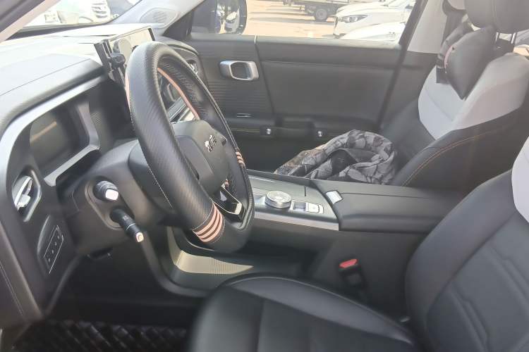 Used BAIC Off-Road BJ30 2024 1.5T Magic Electric Drive Advanced Version Left Front Seat