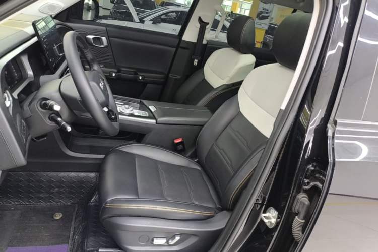 Used BAIC Off-Road BJ30 2024 1.5T Magic Electric Drive Advanced Version Left Front Seat