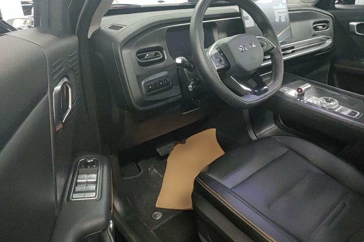 Used BAIC Off-Road BJ30 2024 1.5T Magic Electric Drive Standard Edition Left Front Seat