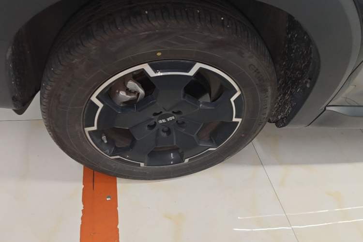 Used BAIC Off-Road BJ30 2024 1.5T Magic Electric Drive Advanced Version Left Front Wheel Hub