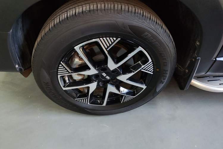 Used BAIC Off-Road BJ30 2024 1.5T Magic Electric Drive Standard Edition Left Front Wheel Hub