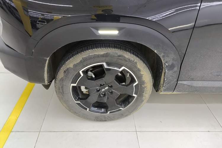 Used BAIC Off-Road BJ30 2024 1.5T Magic Electric Drive Advanced Version Left Front Wheel Hub