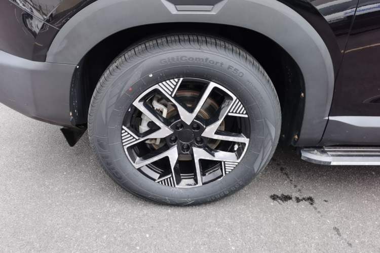 Used BAIC Off-Road BJ30 2024 1.5T Light Wilderness Pro Edition Left Front Wheel Hub