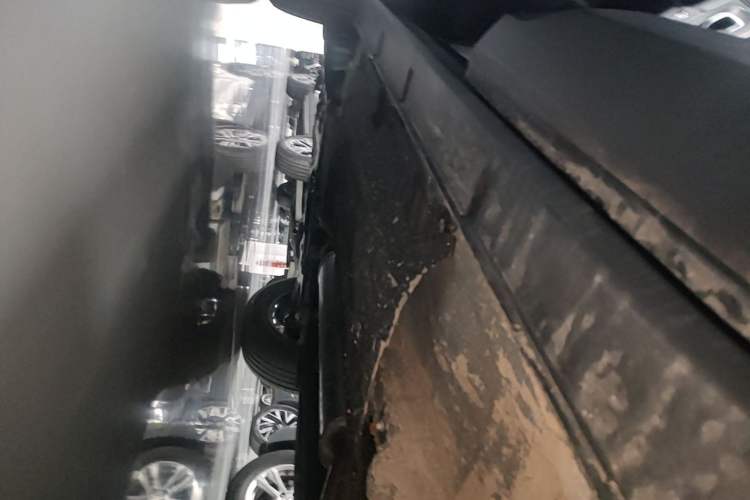 Used BAIC Off-Road BJ30 2024 1.5T Magic Electric Drive Standard Edition Left Side Sill