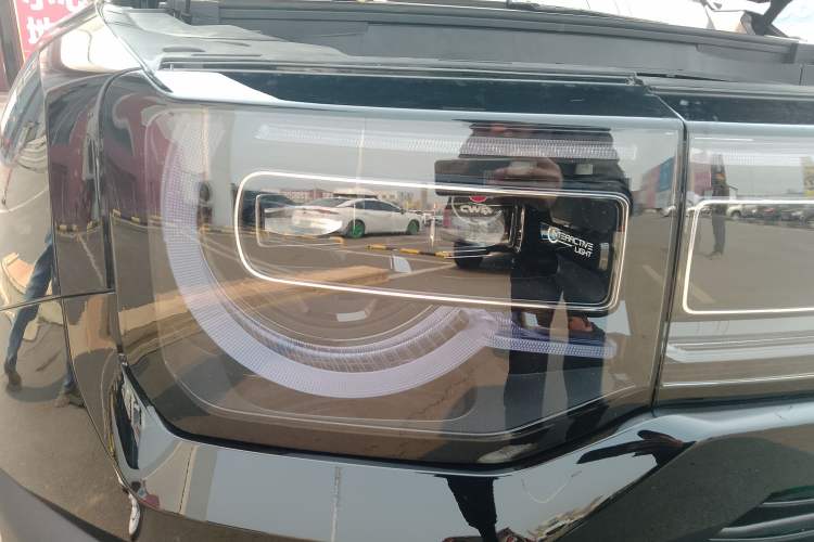 Used BAIC Off-Road BJ30 2024 1.5T Magic Electric Drive Advanced Version Right Front Headlight