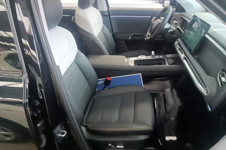 Used BAIC Off-Road BJ30 2024 1.5T Magic Electric Drive Advanced Version Right Front Seat