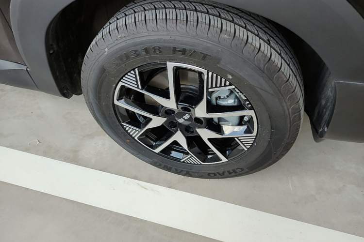 Used BAIC Off-Road BJ30 2024 1.5T Magic Electric Drive Standard Edition Right Front Wheel Hub