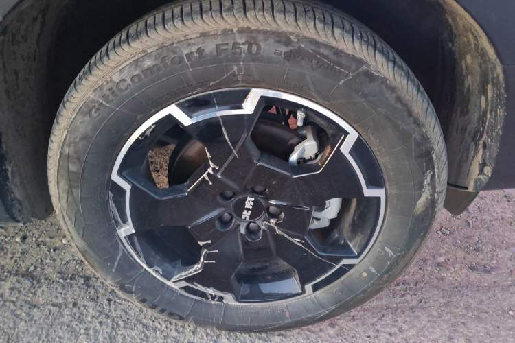 Used BAIC Off-Road BJ30 2024 1.5T Magic Electric Drive Advanced Version Right Front Wheel Hub