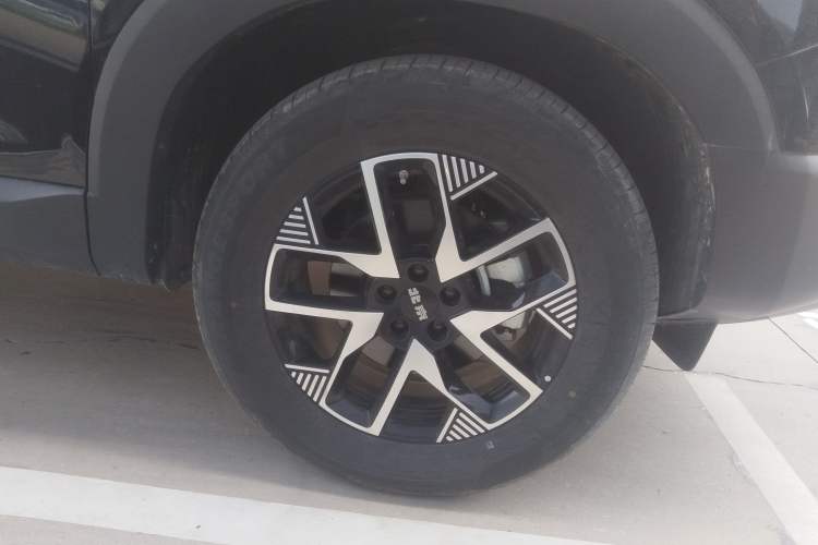 Used BAIC Off-Road BJ30 2024 1.5T Light Wilderness Pro Edition Right Front Wheel Hub