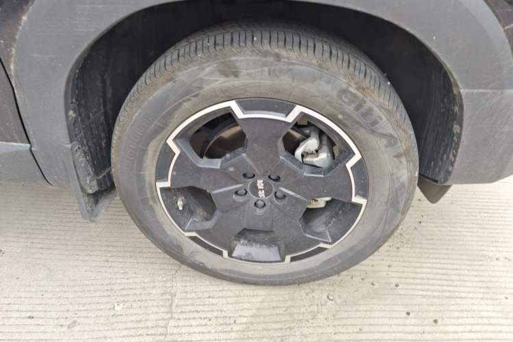 Used BAIC Off-Road BJ30 2024 1.5T Magic Electric Drive Advanced Version Right Front Wheel Hub