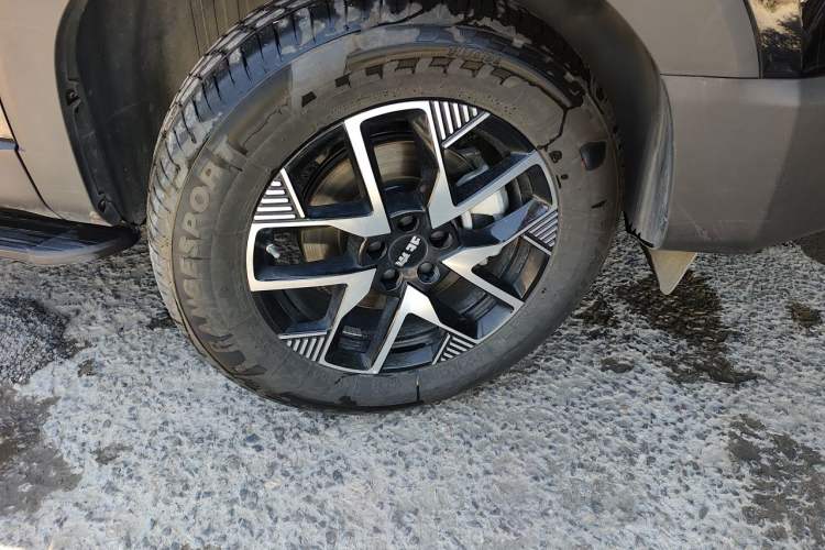 Used BAIC Off-Road BJ30 2024 1.5T Light Wilderness Pro Edition Right Front Wheel Hub
