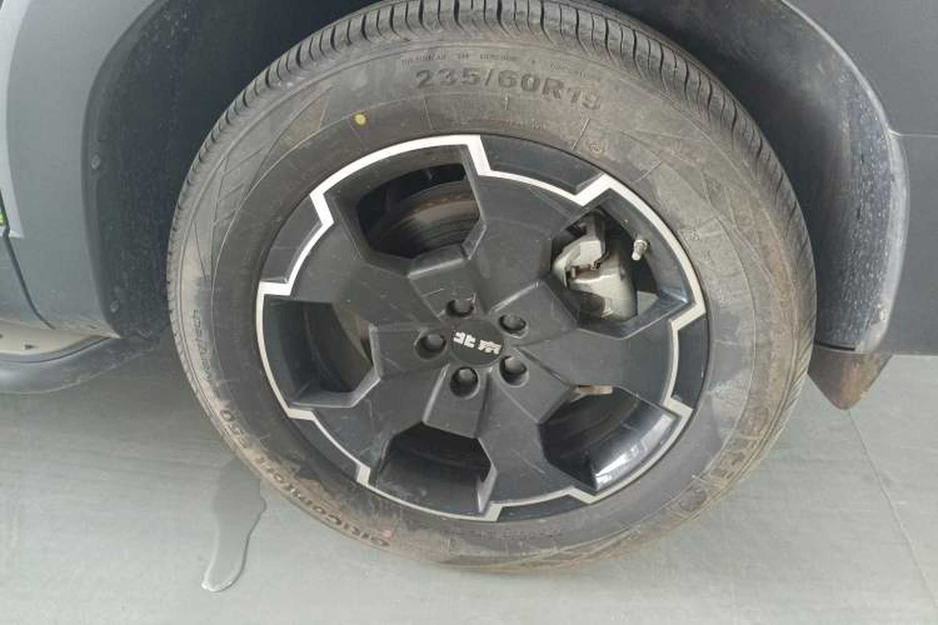 Used BAIC Off-Road BJ30 2024 1.5T Magic Electric Drive Advanced Version Right Front Wheel Hub