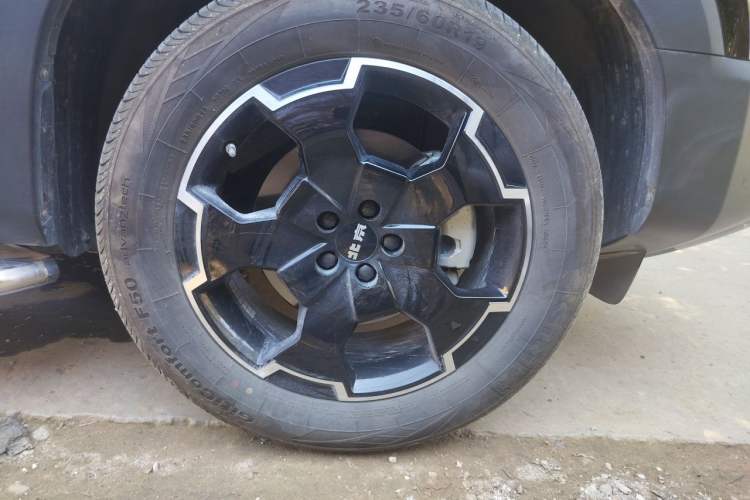 Used BAIC Off-Road BJ30 2024 1.5T Magic Electric Drive Advanced Version Right Front Wheel Hub