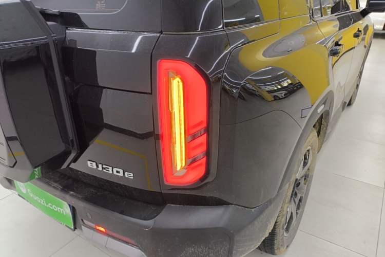 Used BAIC Off-Road BJ30 2024 1.5T Magic Electric Drive Advanced Version Right Rear Taillight