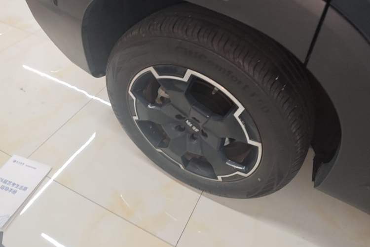 Used BAIC Off-Road BJ30 2024 1.5T Magic Electric Drive Advanced Version Right Rear Wheel Hub