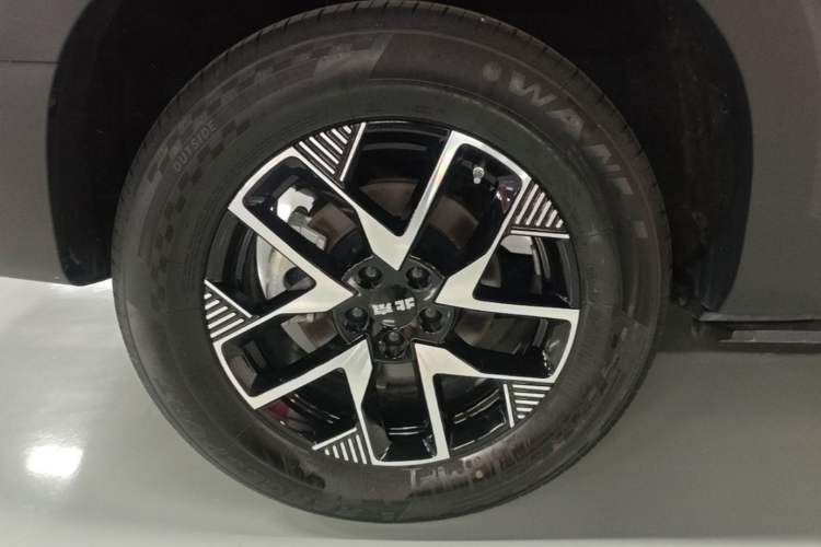 Used BAIC Off-Road BJ30 2024 1.5T Light Wilderness Pro Edition Right Rear Wheel Hub
