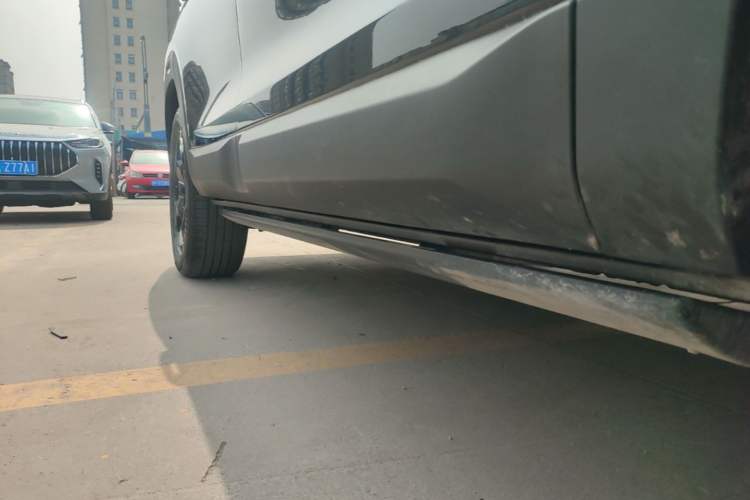 Used BAIC Off-Road BJ30 2024 1.5T Magic Electric Drive Advanced Version Right Side Sill