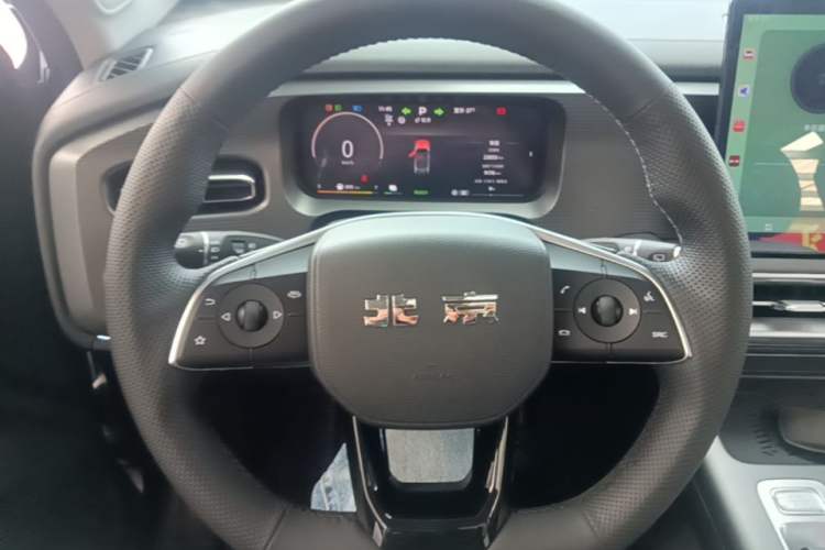 Used BAIC Off-Road BJ30 2024 1.5T Magic Electric Drive Advanced Version Steering Wheel