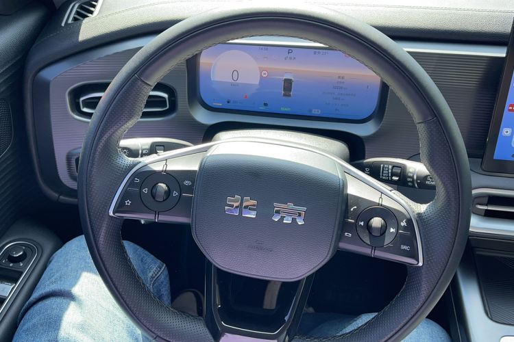 Used BAIC Off-Road BJ30 2024 1.5T Magic Electric Drive Standard Edition Steering Wheel