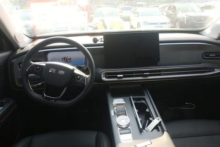 Used BAIC Off-Road BJ30 2024 1.5T Magic Electric Drive Advanced Version Center Console