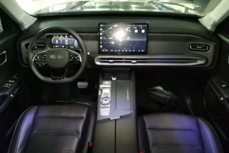 Used BAIC Off-Road BJ30 2024 1.5T Magic Electric Drive Standard Edition Center Console
